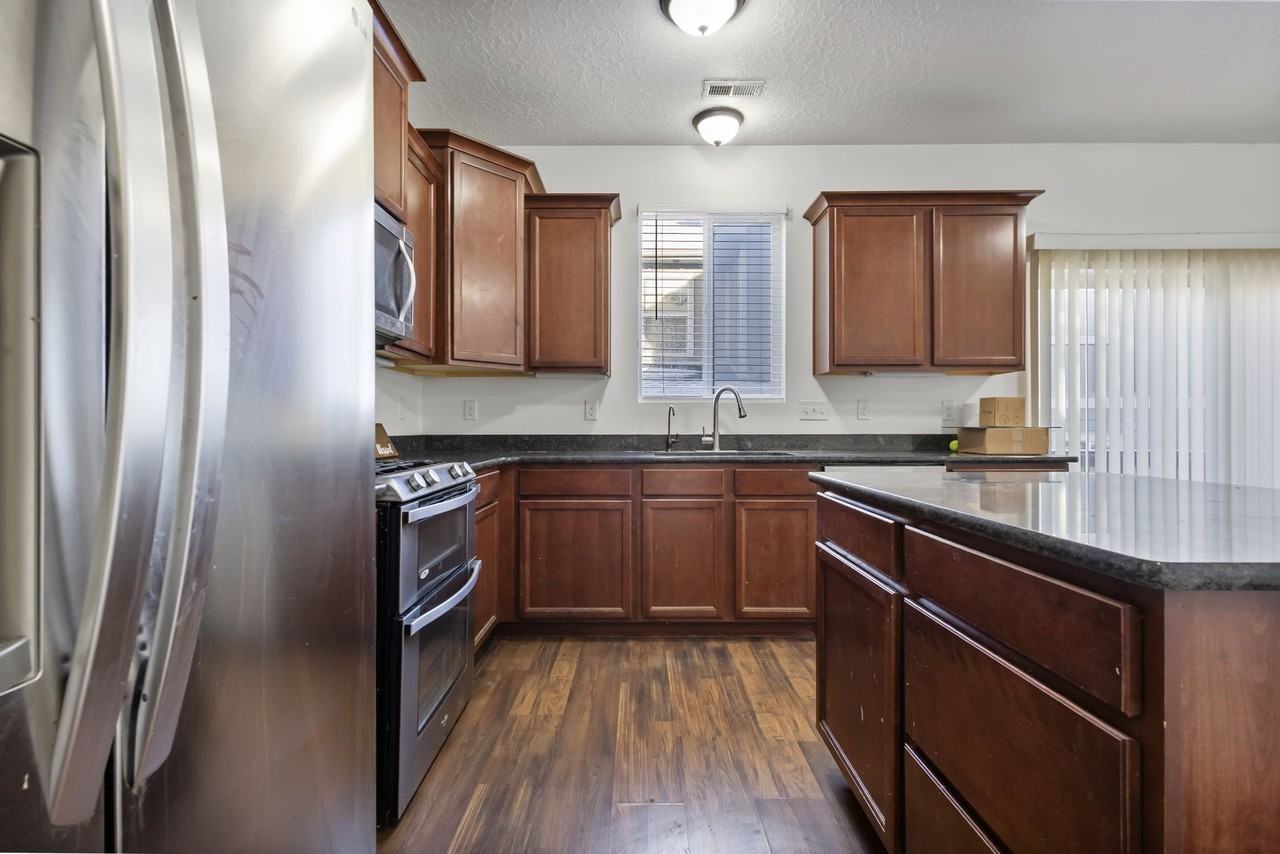 15234 S Army Ln - Photo 5 of 29