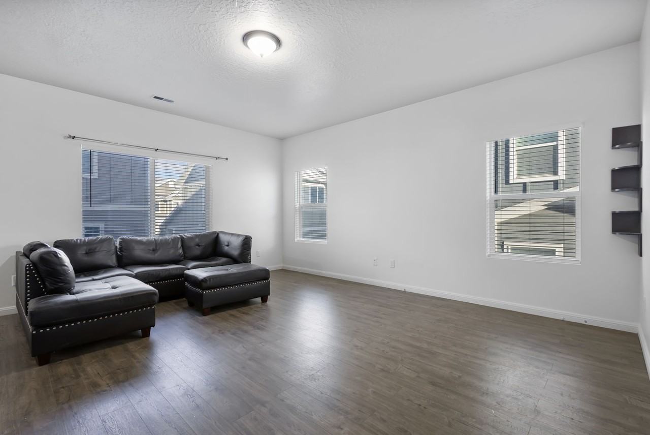 15234 S Army Ln - Photo 7 of 29