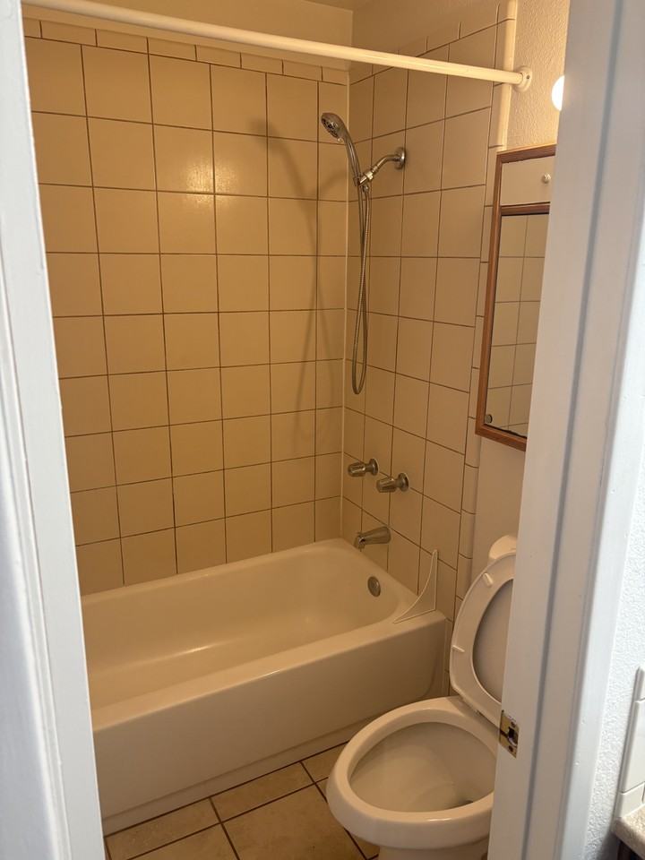 7241 N 54th Ave #2 - Photo 5 of 13