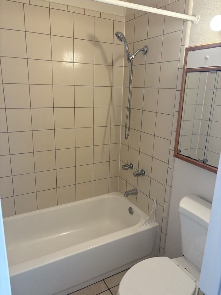 7241 N 54th Ave #2 - Photo 6 of 13