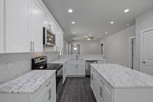 featured image of 2327 Harding St