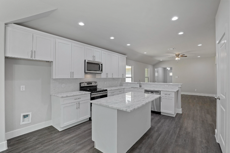 2327 Harding St - Photo 3 of 22