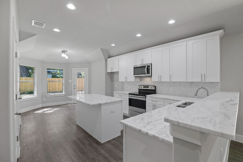 2327 Harding St - Photo 4 of 22