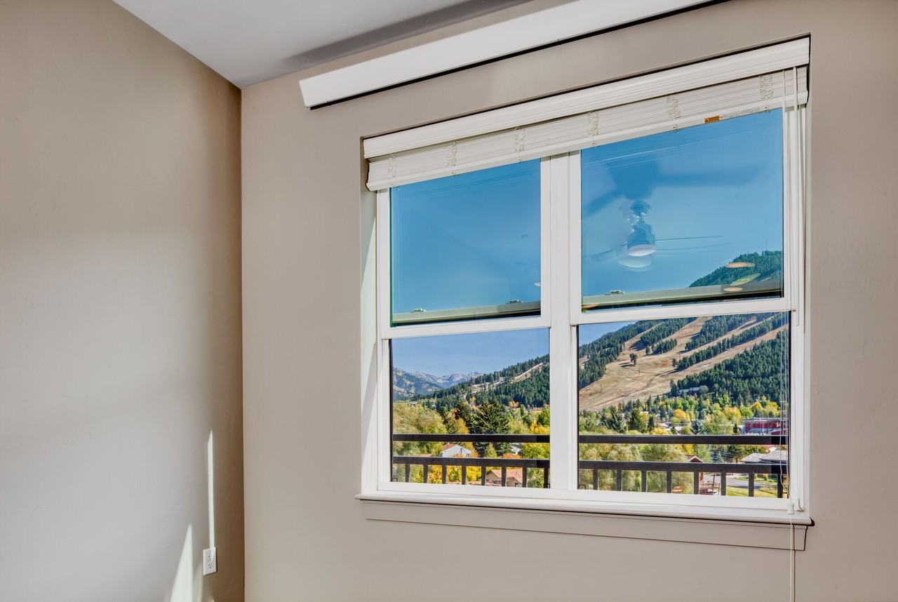 Sagebrush Apartments - Photo 7 of 25