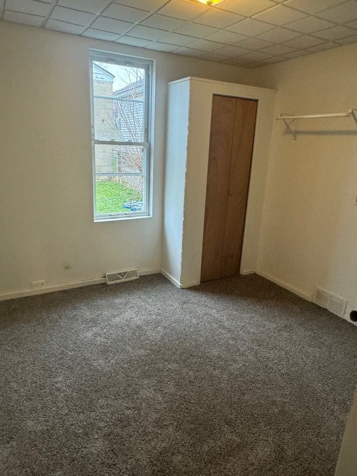 941 8th Ave #1 - Photo 6 of 9