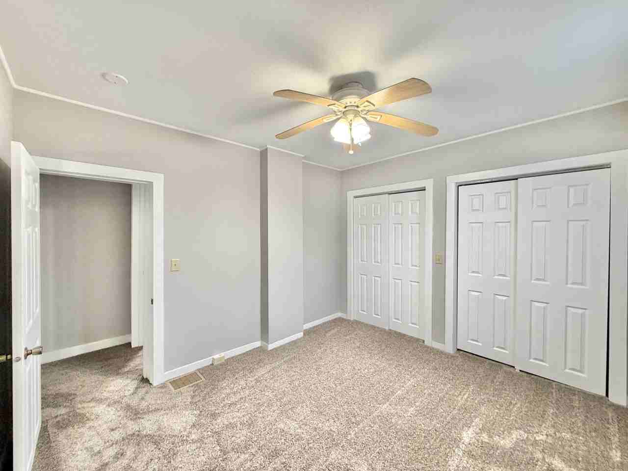 710 S Ringold St #710 - Photo 2 of 19