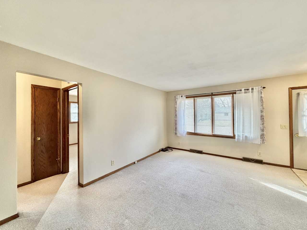 604 Margate Dr #1 - Photo 3 of 22