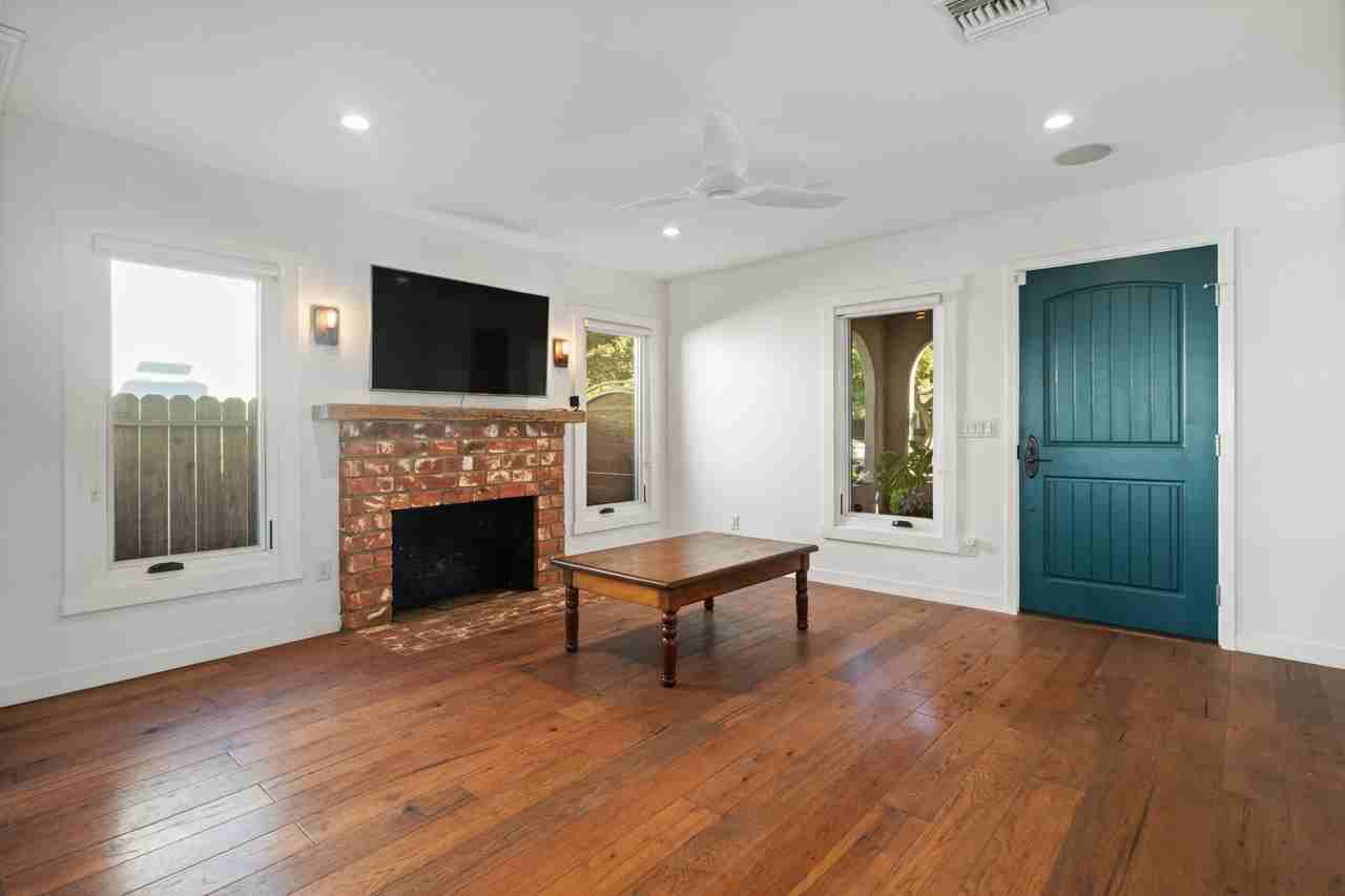 2813 Military Ave #1 - Photo 6 of 43