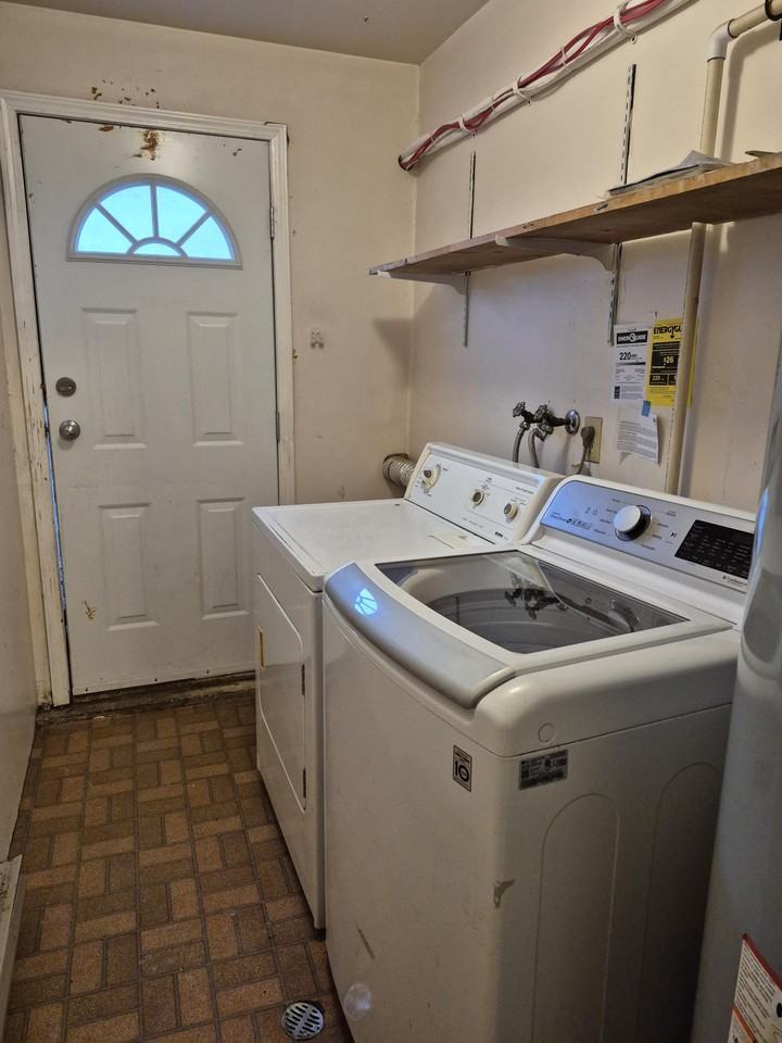 6162 Somenos Rd #1 - Photo 4 of 27