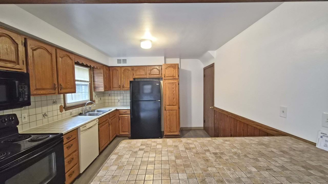 3974 S Schenley Ave #3974 - Photo 6 of 17