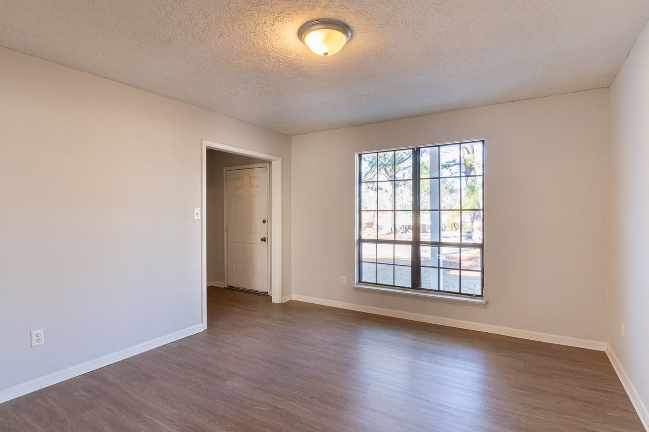 539 Pheasant Run Dr #1 - Photo 3 of 11