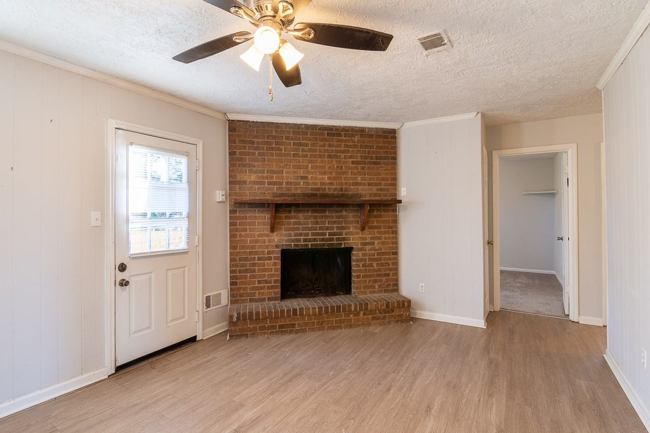 539 Pheasant Run Dr #1 - Photo 4 of 11