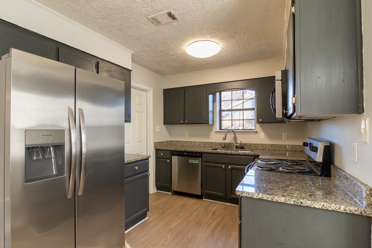 539 Pheasant Run Dr #1 - Photo 5 of 11