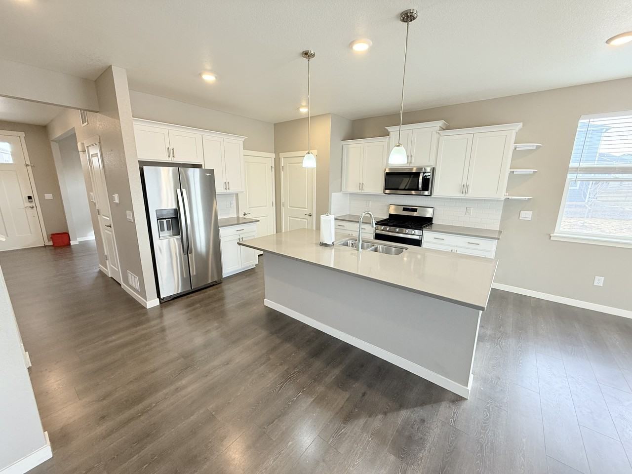 215 N 62nd Ave #1 - Photo 4 of 30