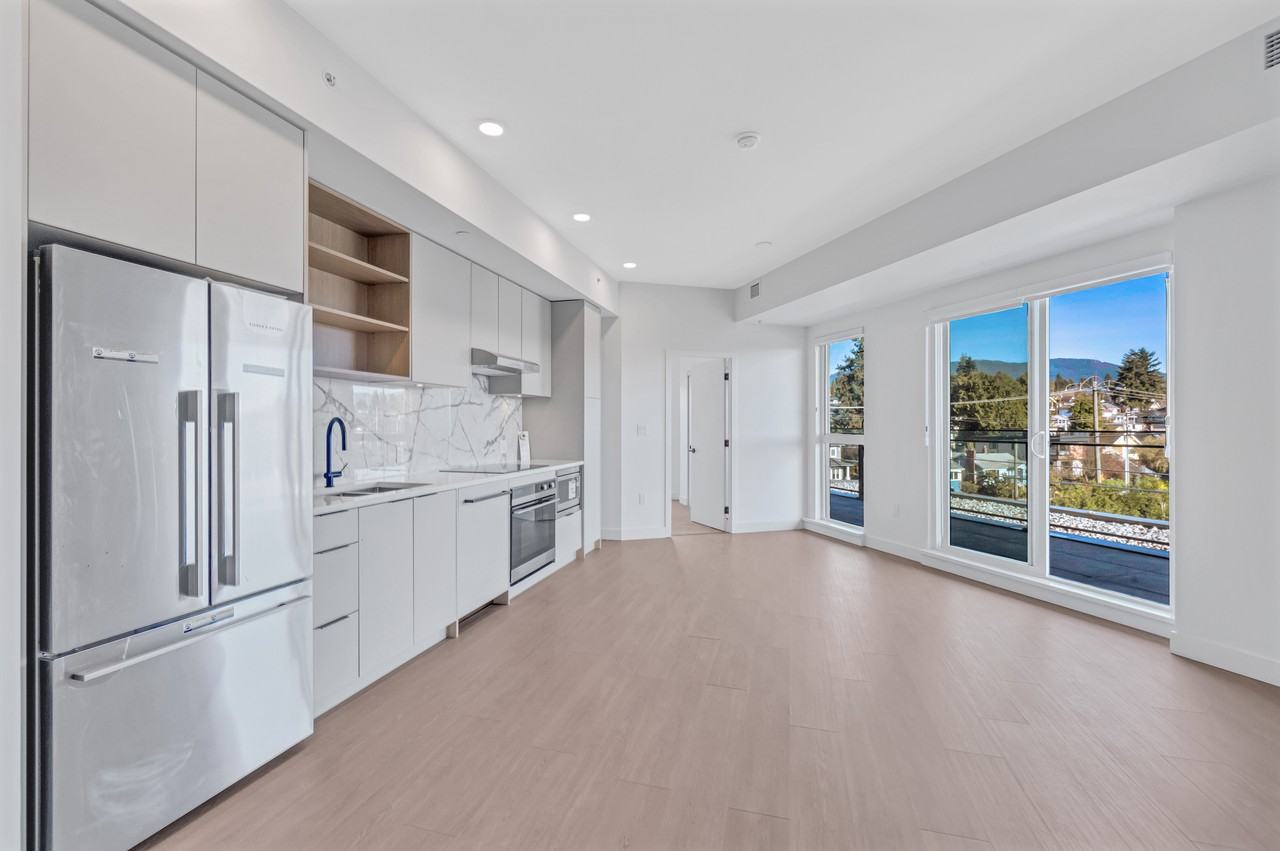 422 East 3rd Street #660 - Photo 5 of 35