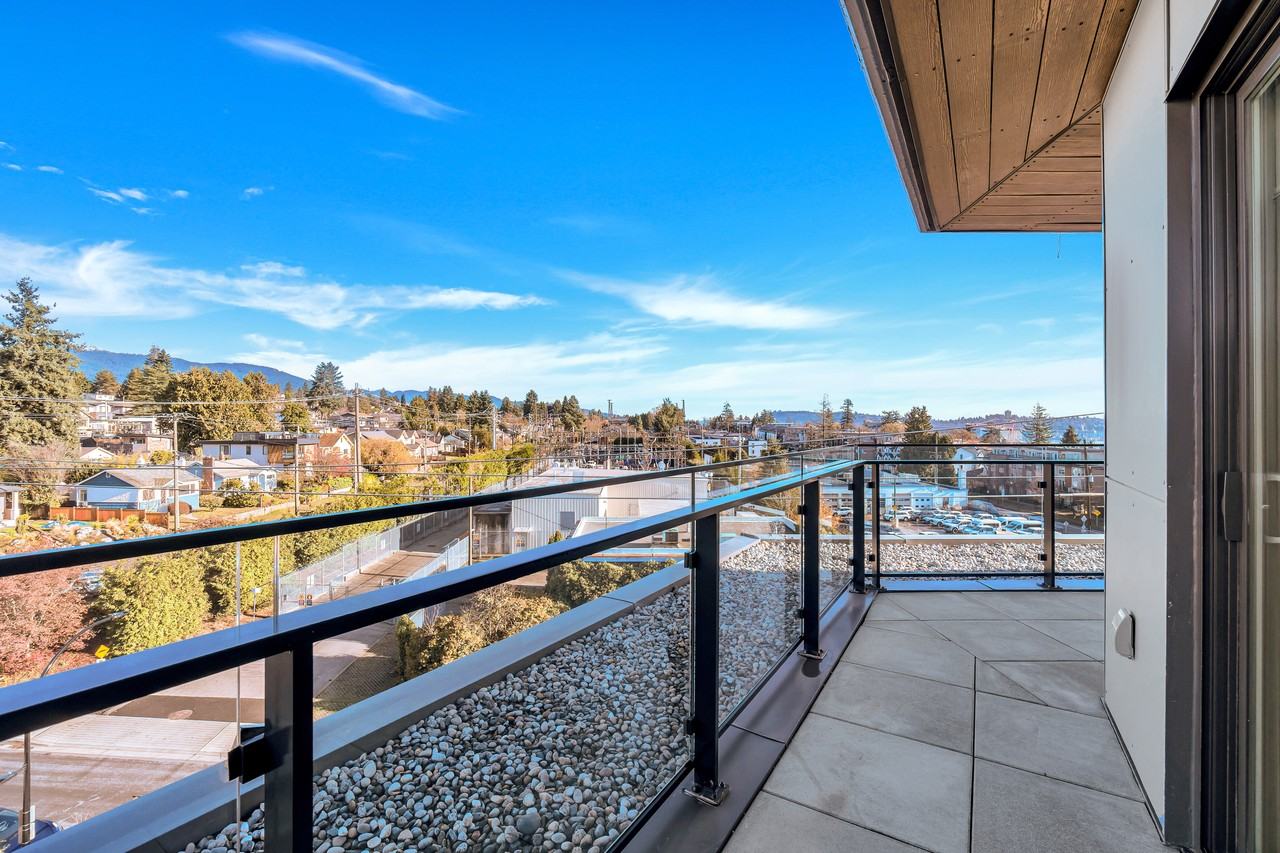 422 East 3rd Street #660 - Photo 6 of 35