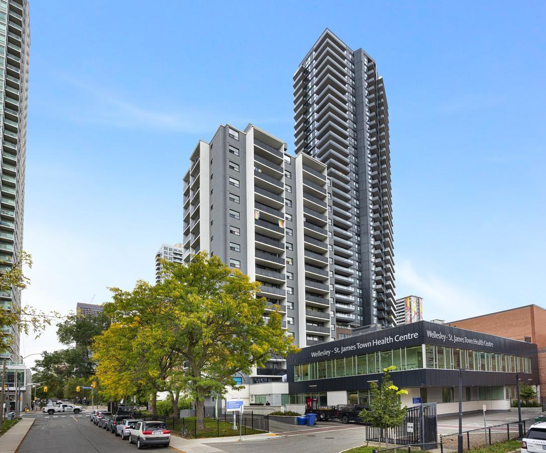 155 Wellesley Street East - Photo 3 of 29