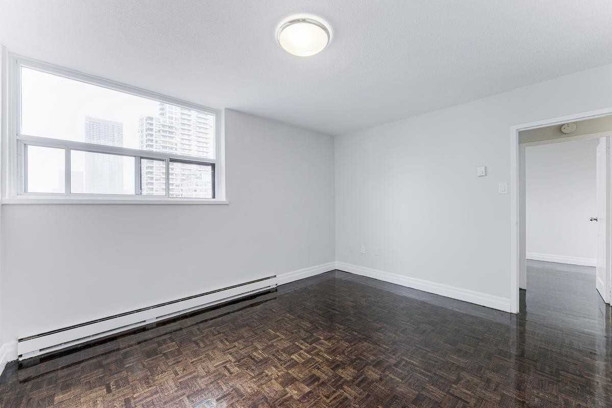 155 Wellesley Street East - Photo 7 of 29