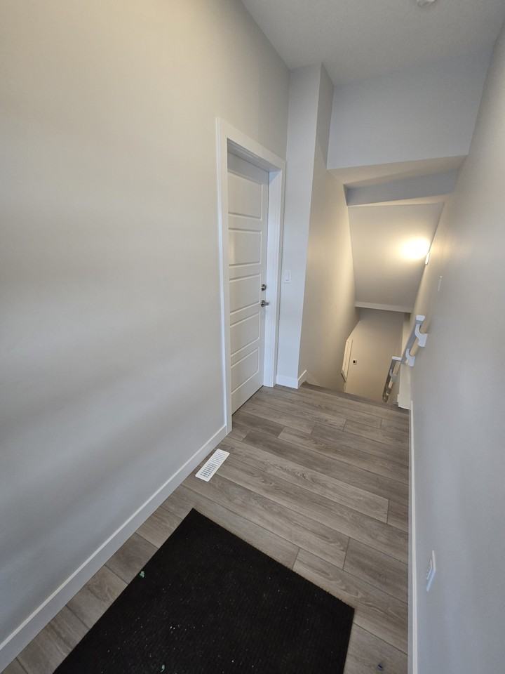 8113 Lois Argue Rd - Photo 3 of 32