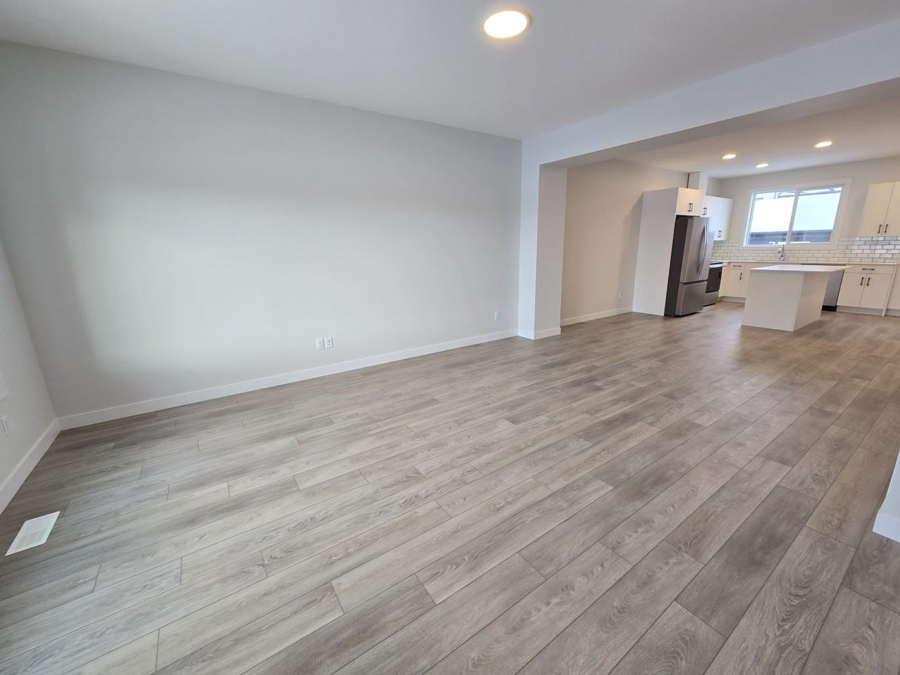 8113 Lois Argue Rd - Photo 4 of 32