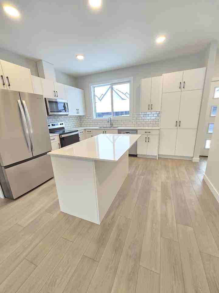 8113 Lois Argue Rd - Photo 5 of 32