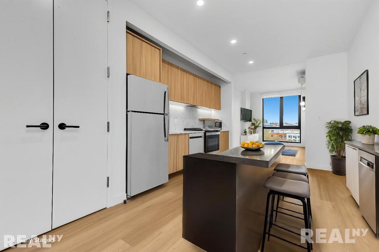 Pacific St #409 - Photo 2 of 8