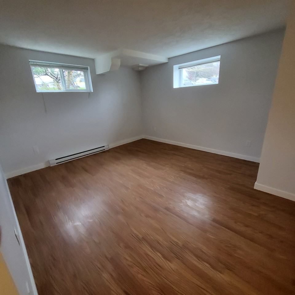 2945 Quadra St #1 - Photo 3 of 9