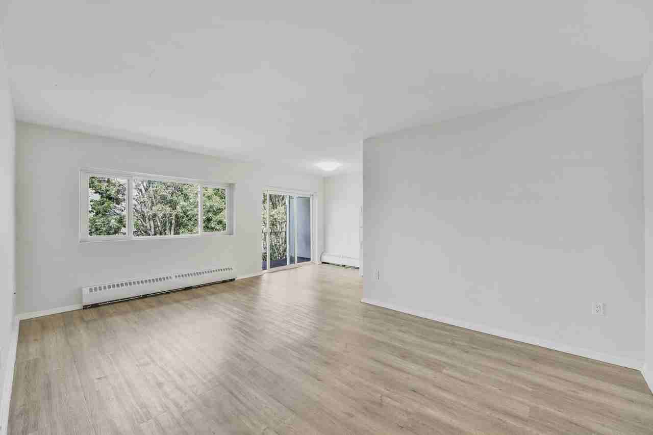 Huron Village Apartments - Photo 6 of 22