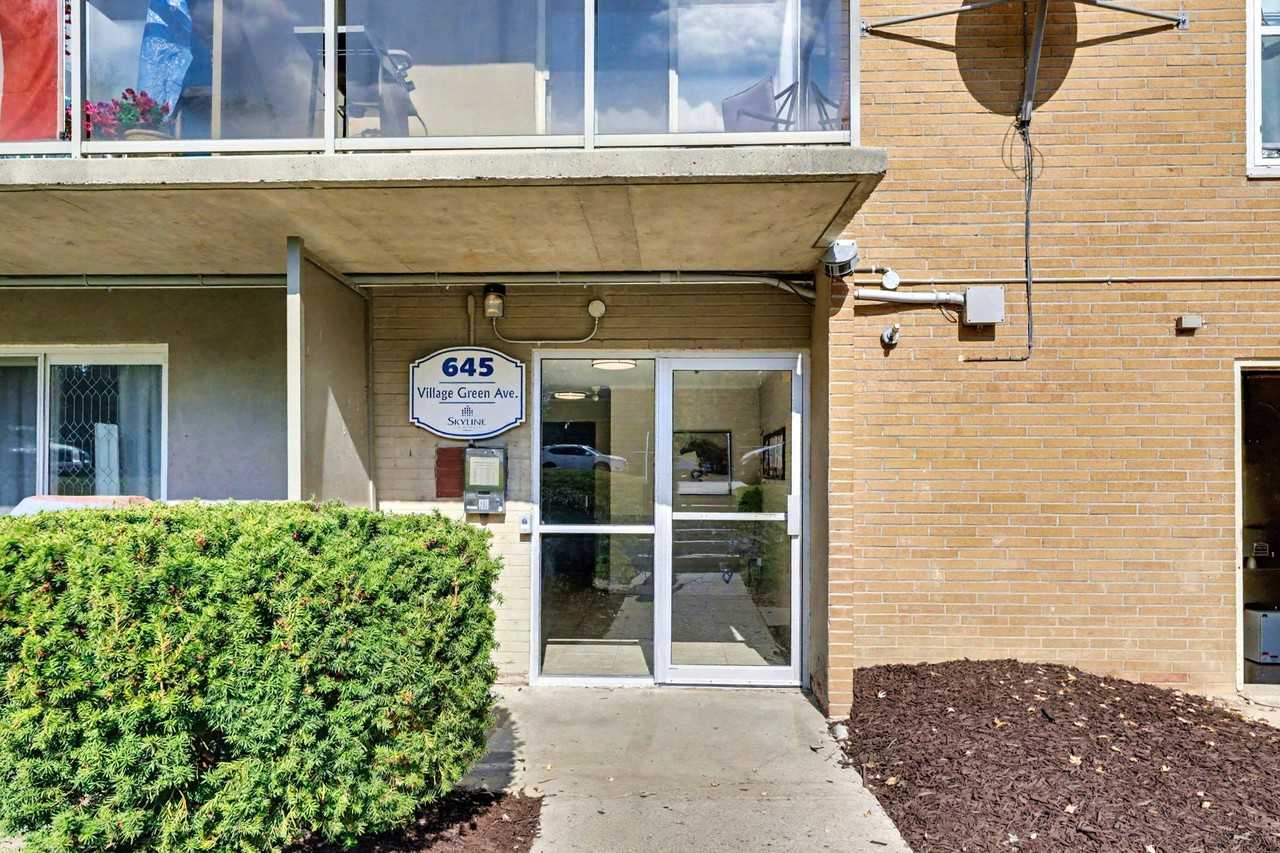 Park Place on Village Green Apartments - Photo 6 of 26