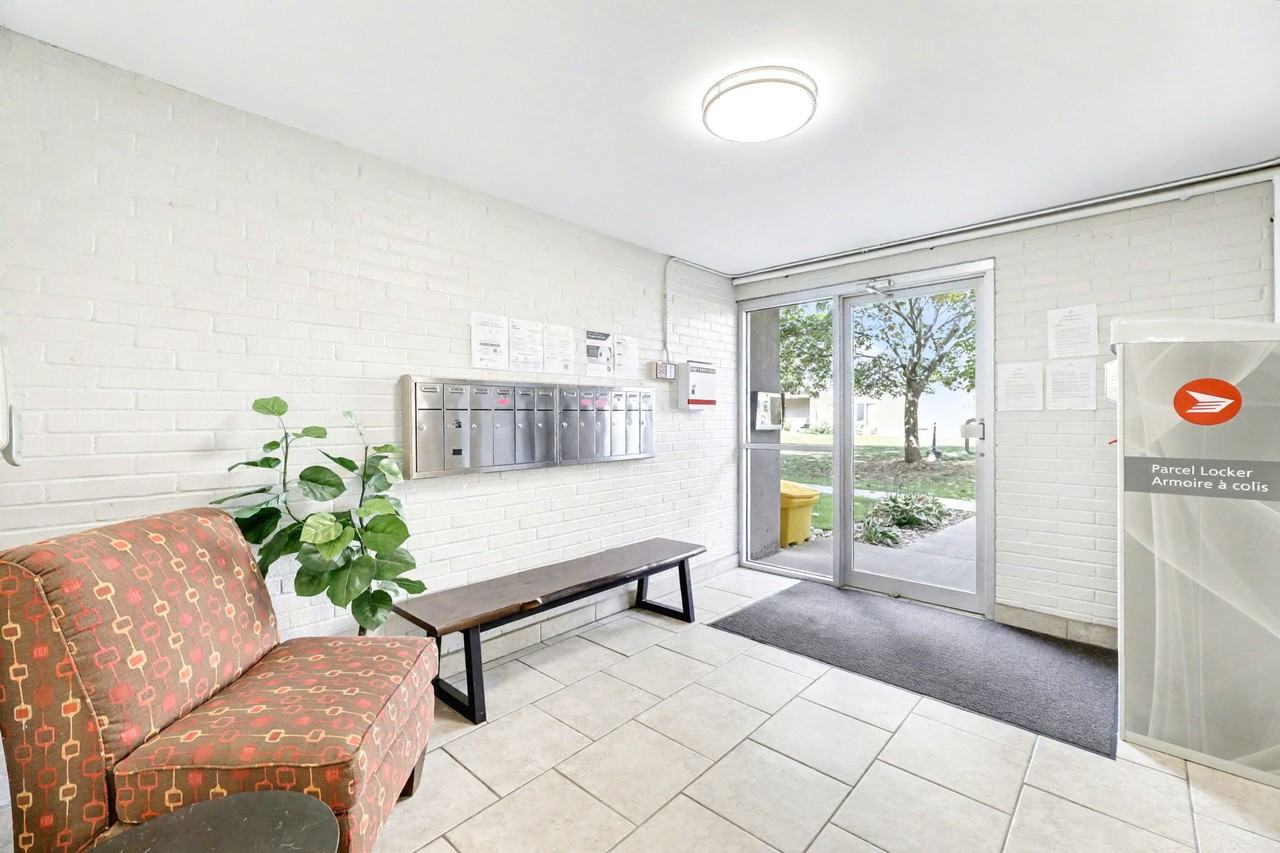 Park Place on Village Green Apartments - Photo 7 of 26