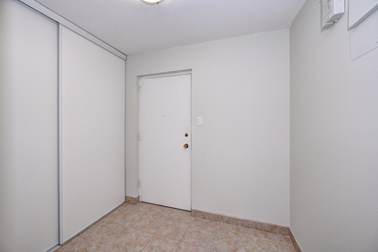 Waterloo Avenue Apartments - Photo 7 of 24