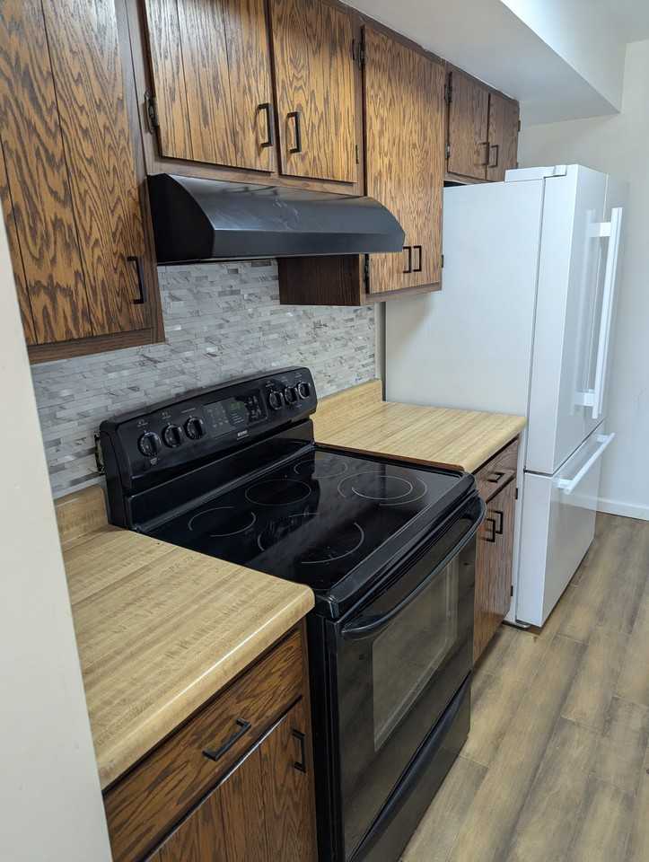 108 Burwash Avenue - DApt D #D - Photo 7 of 27