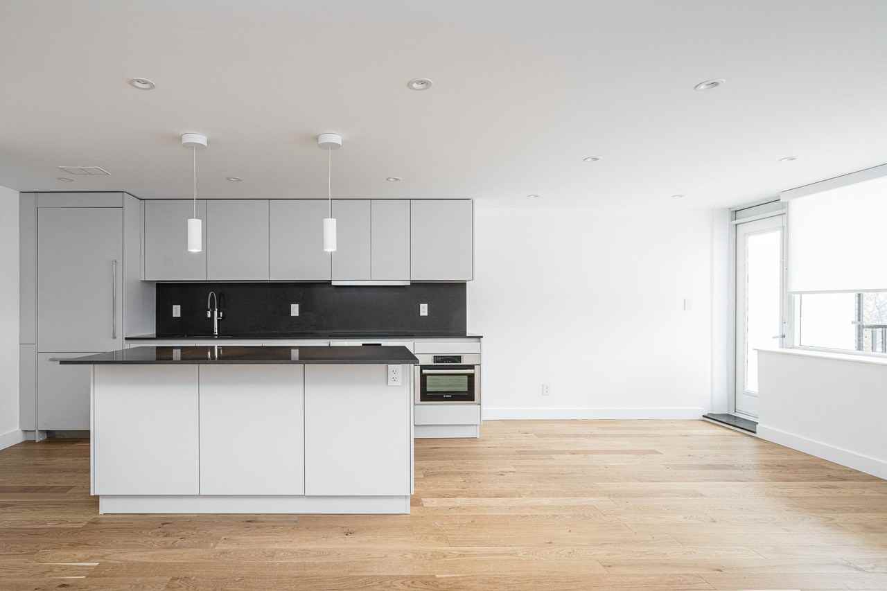 150 Donway & 4 Overland - Photo 3 of 50