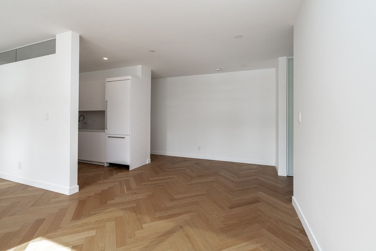 110 Wellesley Street East - Photo 4 of 49