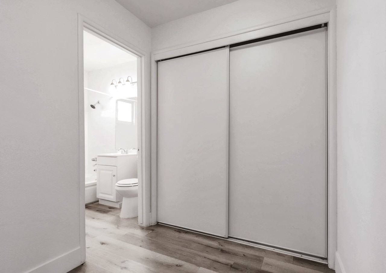 Las Palmas Apartments - Photo 6 of 10