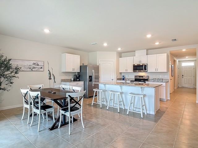 2219 Lake Preserve Cir #1 - Photo 4 of 8