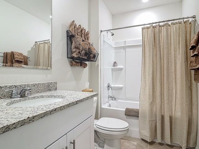 2219 Lake Preserve Cir #1 - Photo 6 of 8