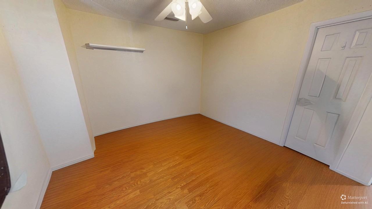 700 W First St #J1 - Photo 6 of 15