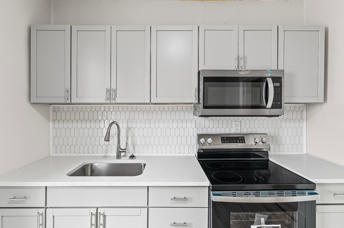 2228 Tulip St #B - Photo 4 of 16