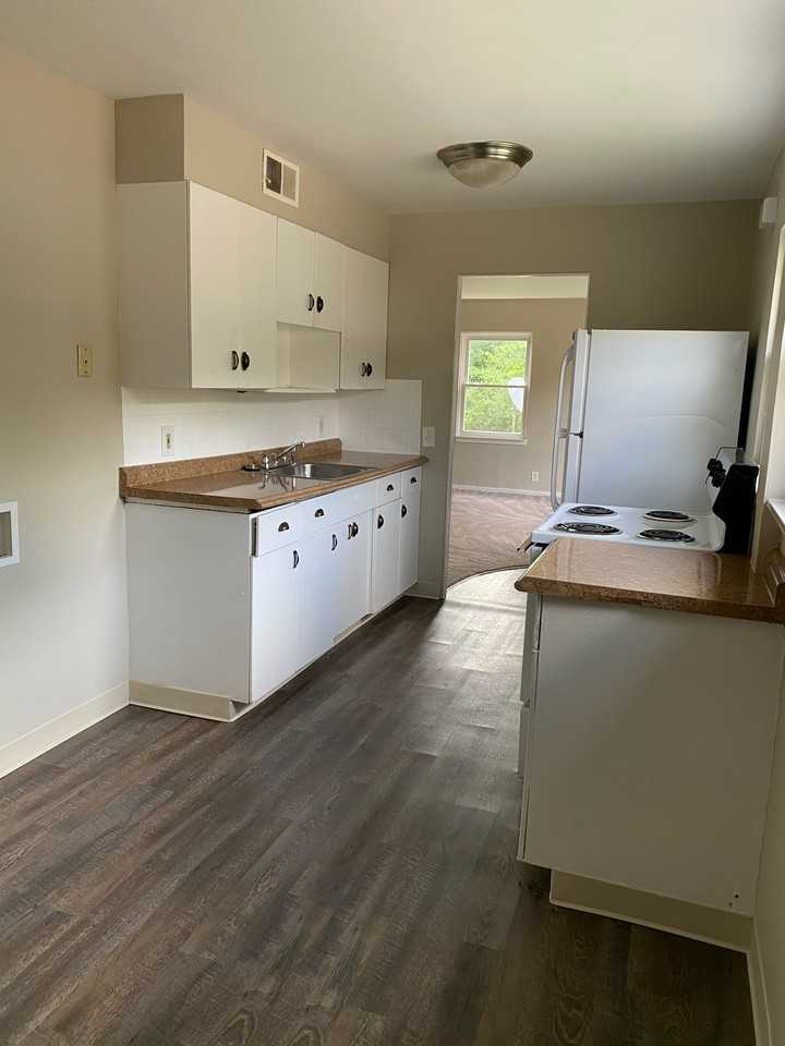 1024 Eastfield Rd #1024 - Photo 4 of 12