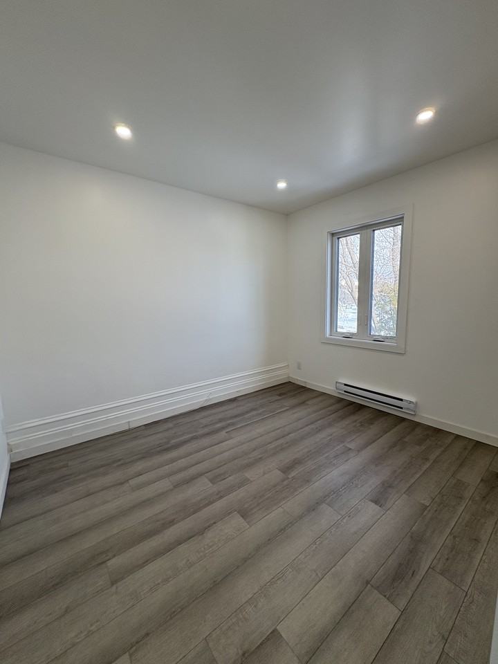 764 Victor St - Photo 7 of 9