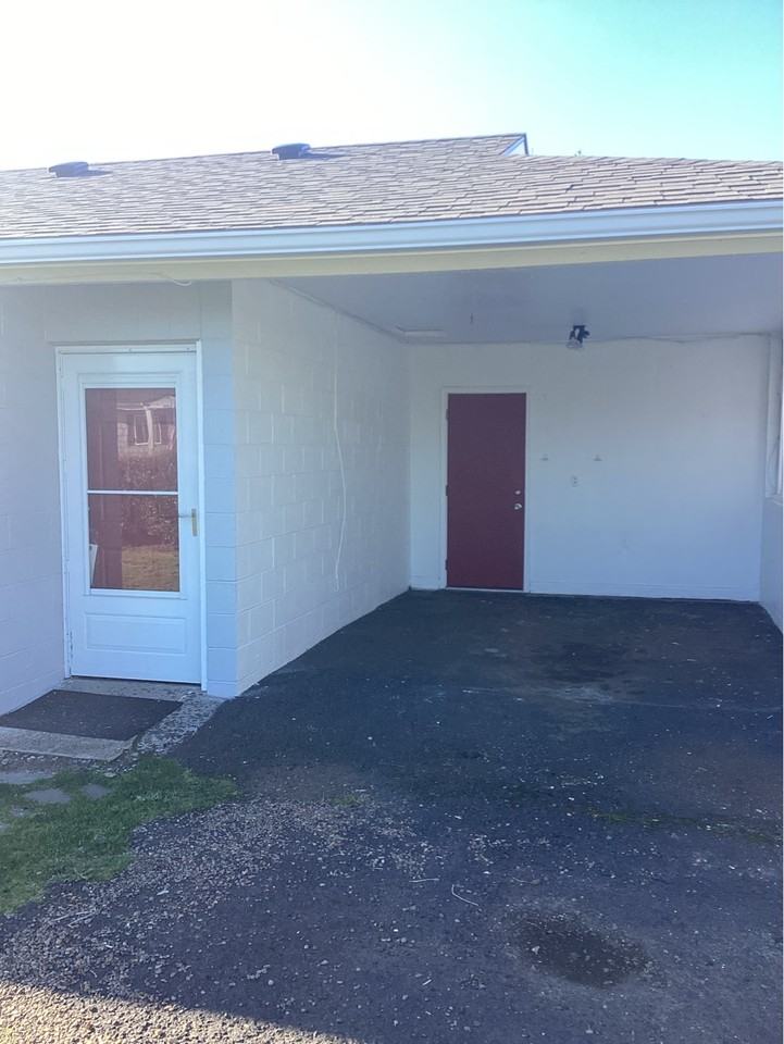 1042 Sw Elizabeth St #1 - Photo 3 of 14