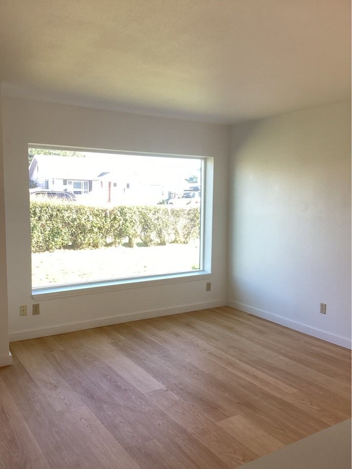 1042 Sw Elizabeth St #1 - Photo 5 of 14