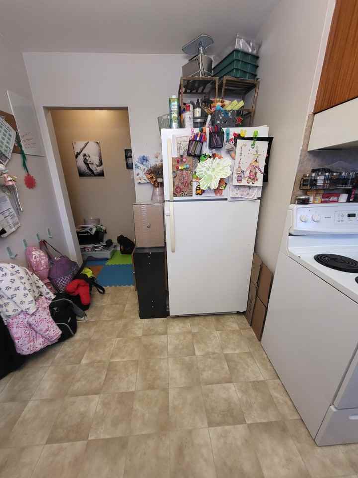 185 Collison Ave Uppr - Photo 2 of 10