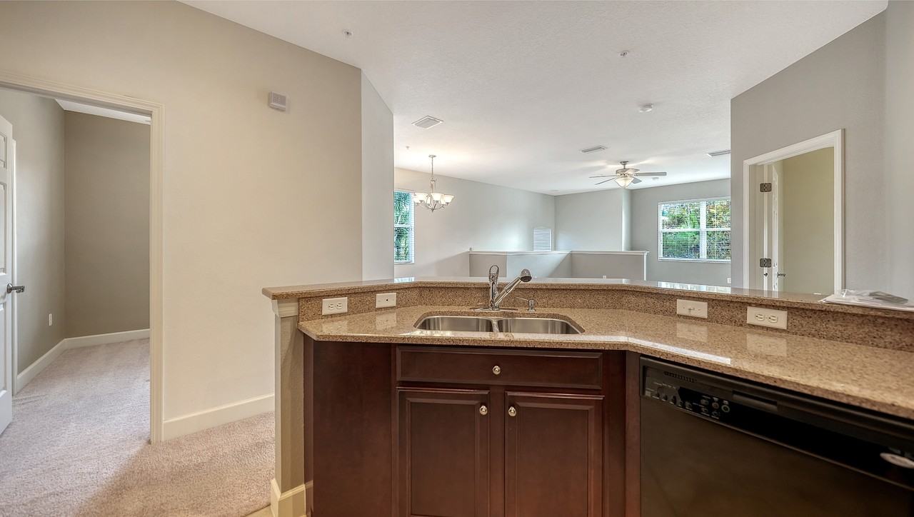 3671 Parkridge Cir #1 - Photo 6 of 28