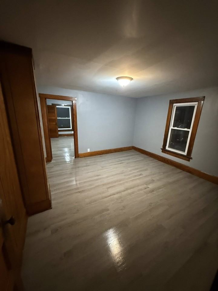 516 Hamline Ave #518 - Photo 4 of 6