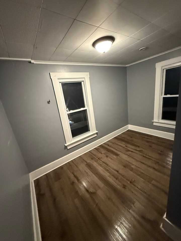 516 Hamline Ave #518 - Photo 5 of 6