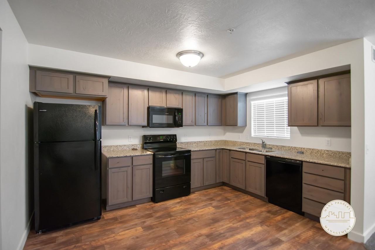 Gorgeous 3 - Photo 4 of 50