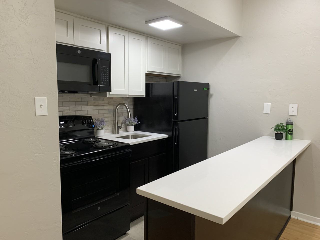 6333 WALNUT STREETAPT 2B #2B - Photo 4 of 8