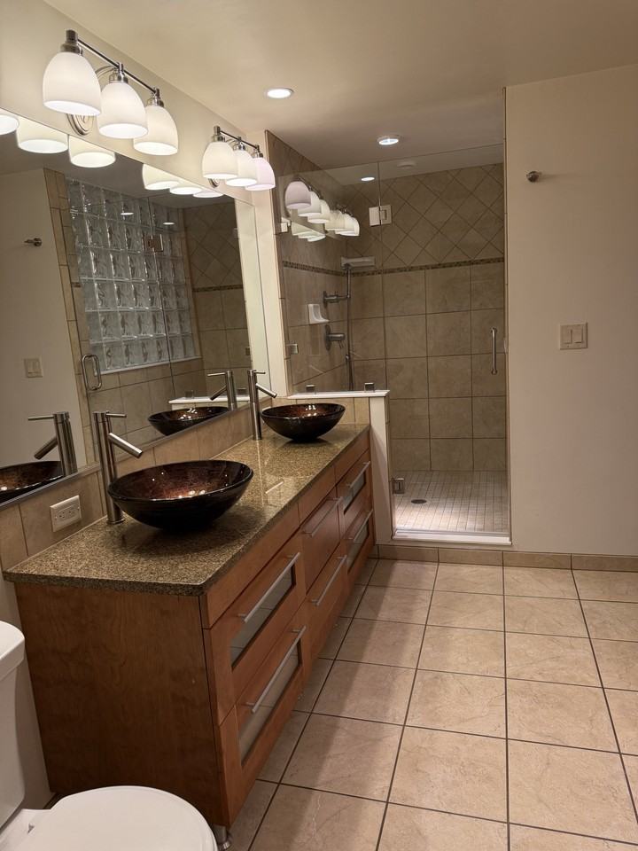 804 8th St #1 - Photo 4 of 11